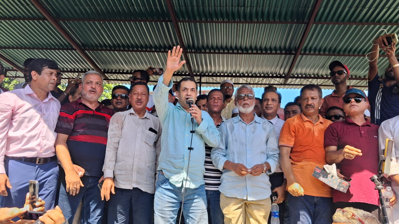 ‘ডিসেম্বর নয়, বুকের পাটা থাকলে এখন দেশে আসেন’: তথ্য প্রতিমন্ত্রী